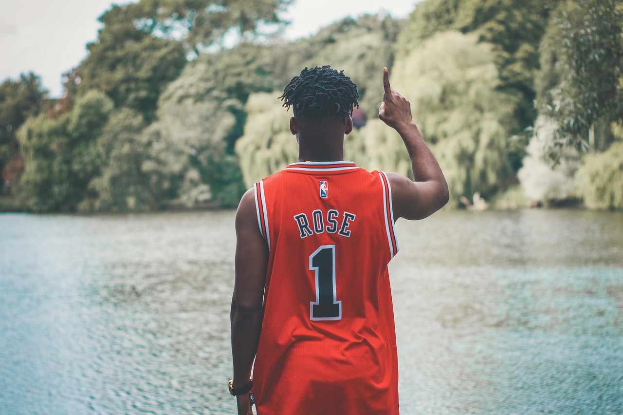 篮球迷的天堂，探索球迷网-NBA直播吧的无限魅力